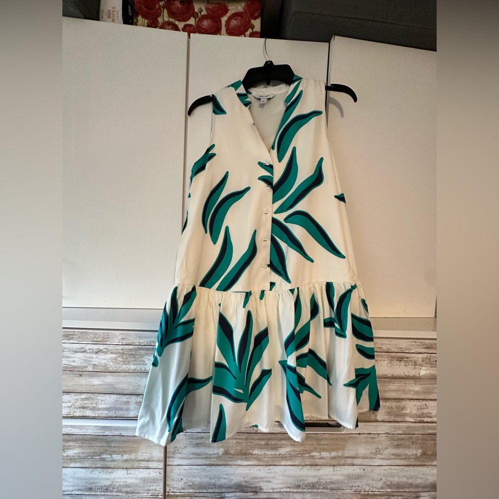 🌿Nine West Leaf Print Sleeveless Dress Ruffle Hem Small